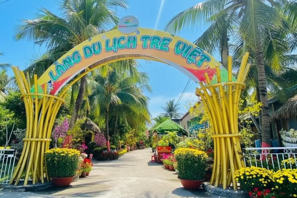 Không gian sông nước miệt vườn gần gũi, thích hợp cho các hoạt động thể thao và dã ngoại.